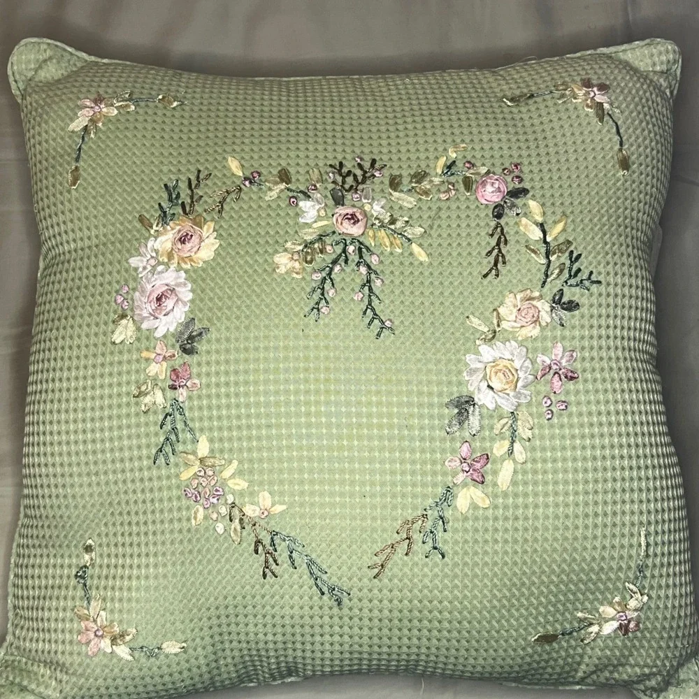 Embroidered Decorative pillow‎